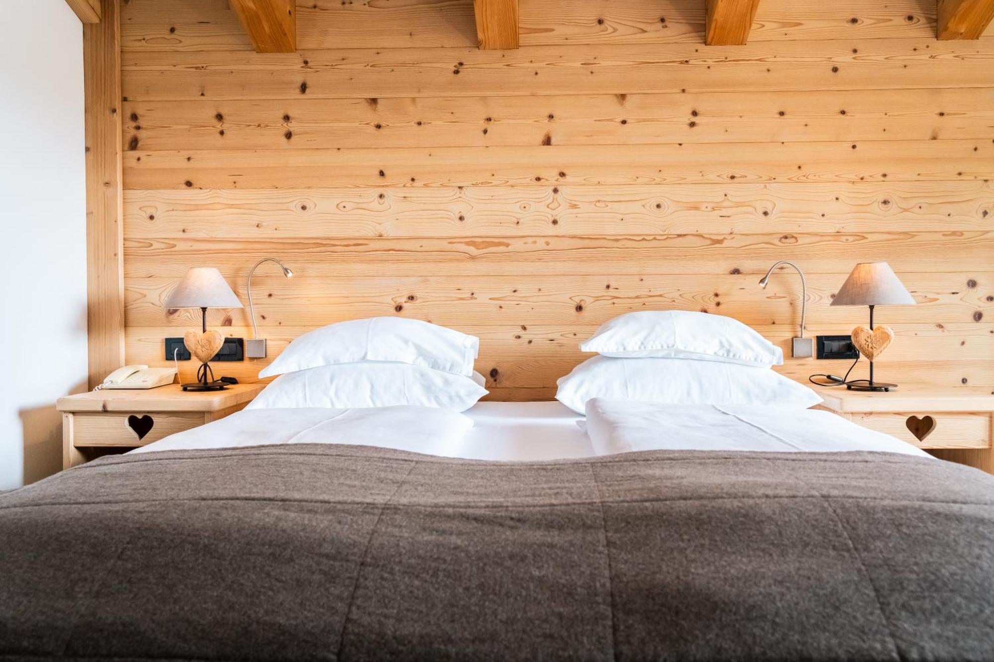 Hotel Arnaria Ortisei Exteriör bild